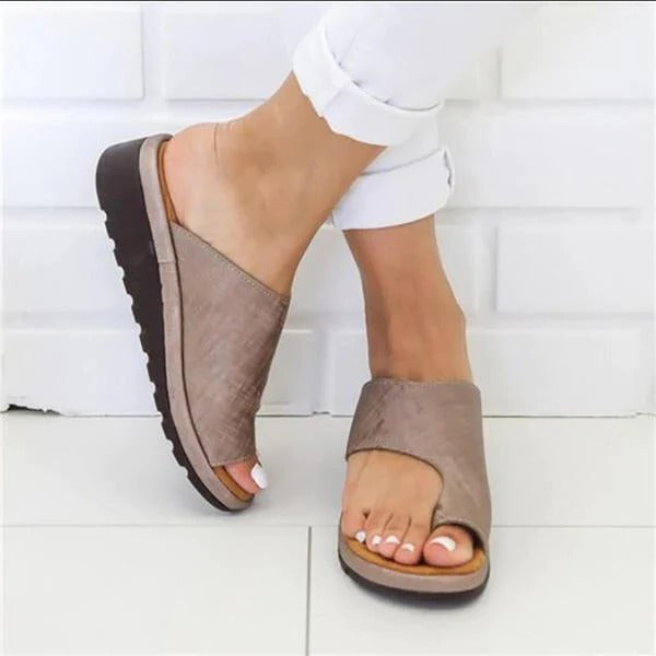 Corrective Sandals: Foot
Alignment Relief