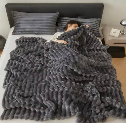 1pc Throw Blanket for Bed - 250GSM Soft & Warm Fluffy Blanket, Decorative Striped Blankets for Winter  Nap / Sleep