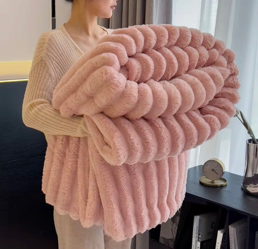 1pc Throw Blanket for Bed - 250GSM Soft & Warm Fluffy Blanket, Decorative Striped Blankets for Winter  Nap / Sleep