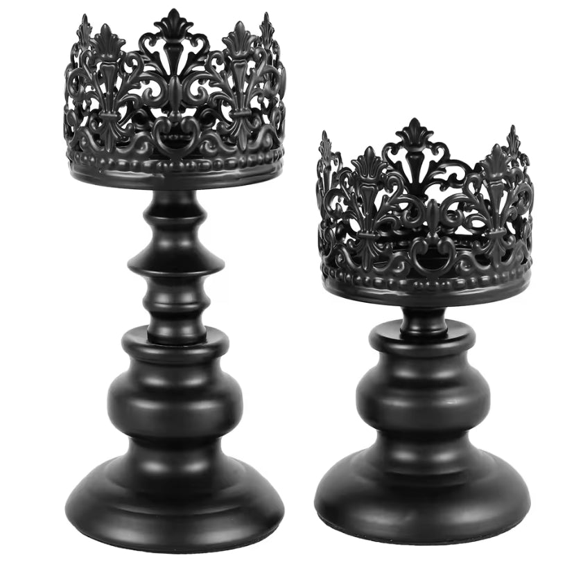 2Pcs Retro Candle Holder Europe Wedding Iron Candle Holder with Openwork Pattern Decoration Candle Holder for Home Restaurants