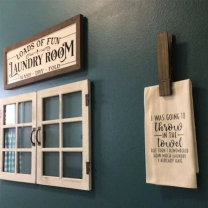 Wall-mounted towel clip - No drilling - Modern wood design - Strong adhesive surface