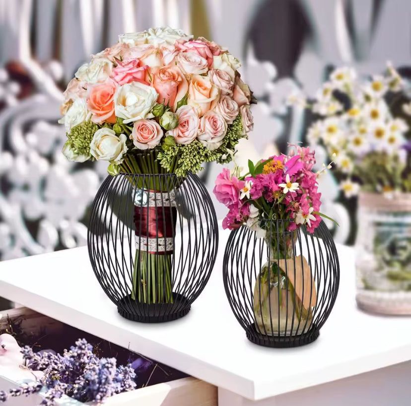 Black Lantern Candle Holder Vintage Iron Candle Ornament Romantic Candle Holder Shooting Props Home Table Decoration