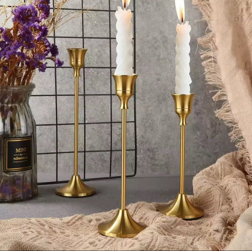 Vintage Elegant Metal And Aluminum Set Of 3 Tabletop Candle Holders, Suitable For Wedding Anniversary, Home And Hotel Decoration
