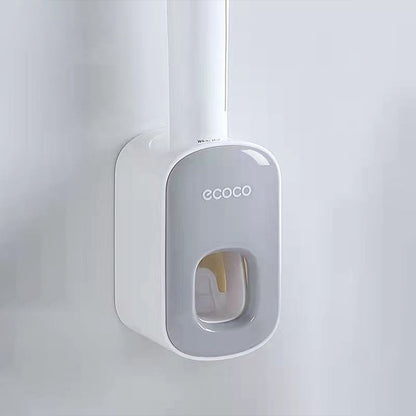 Gap-free toothbrush holder