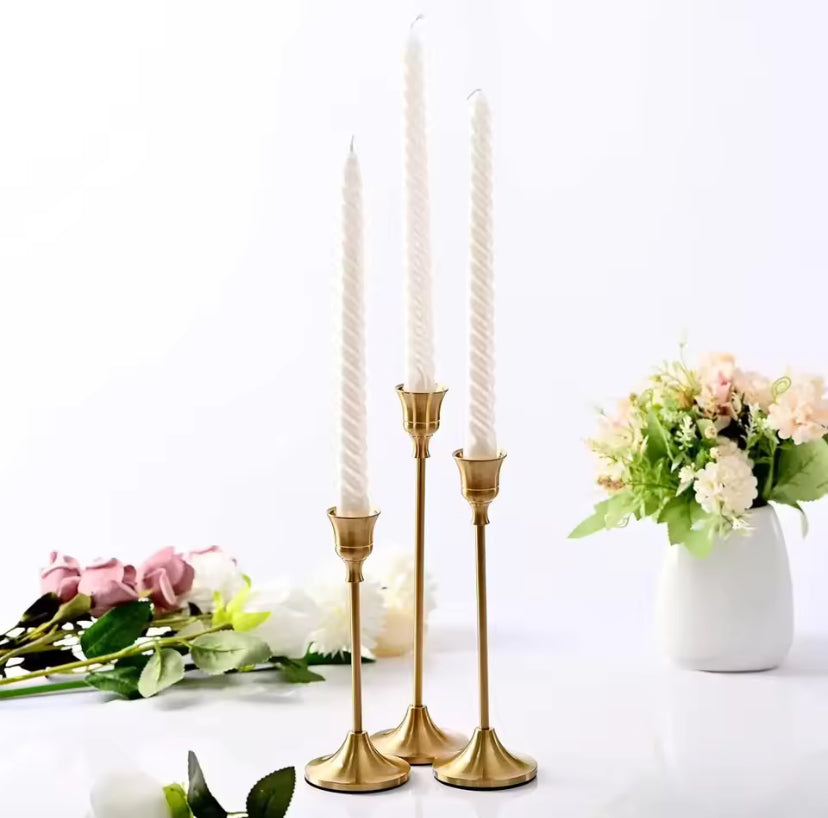 Vintage Elegant Metal And Aluminum Set Of 3 Tabletop Candle Holders, Suitable For Wedding Anniversary, Home And Hotel Decoration